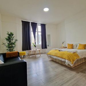 Spacious 4 Bedrooms Apartment For 10 Near Marble Arch